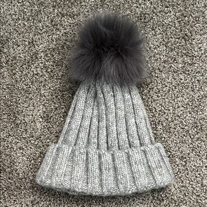 Ann Taylor Gray Ribbed Knit Hat with Pom-Pom